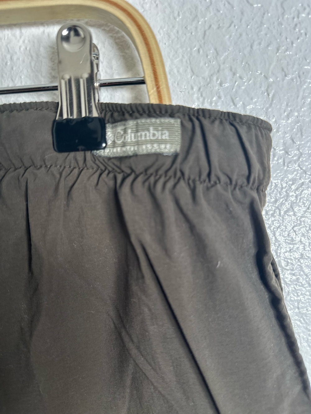 Columbia Women’s Nylon Cargo Shorts Size L - Picture 4 of 6